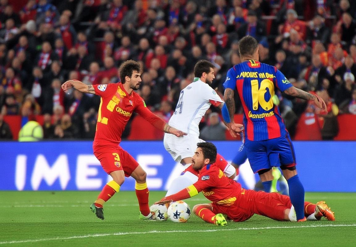 2018年CBA季后赛山东队对战吉林队精彩回顾与赛后分析(图1)